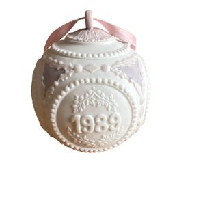 Lladro Annual 1989‎ Christmas Ball Ornament Fine Matte Porcelain Spain